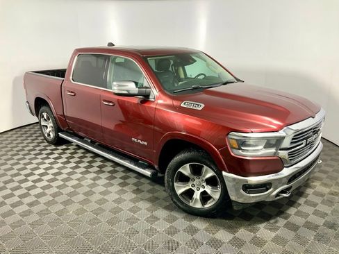 Used 2019 RAM 1500 Laramie AWD/4WD image 4