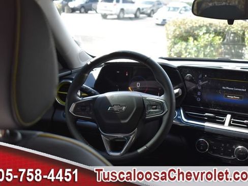 Used 2024 Chevrolet Trax ACTIV w/ Driver Confidence Package FWD image 23