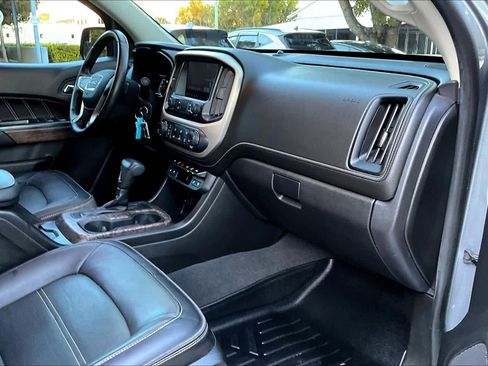 Used 2021 GMC Canyon Denali image 18