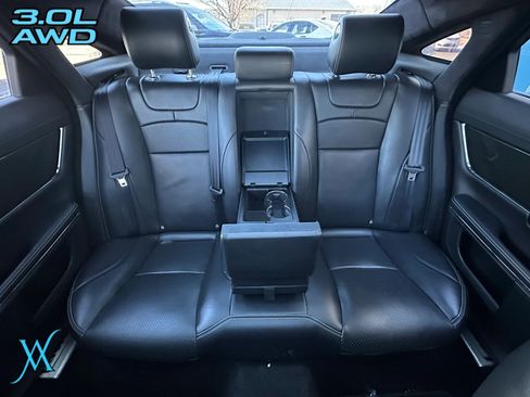 Used 2015 Jaguar XJ AWD image 40