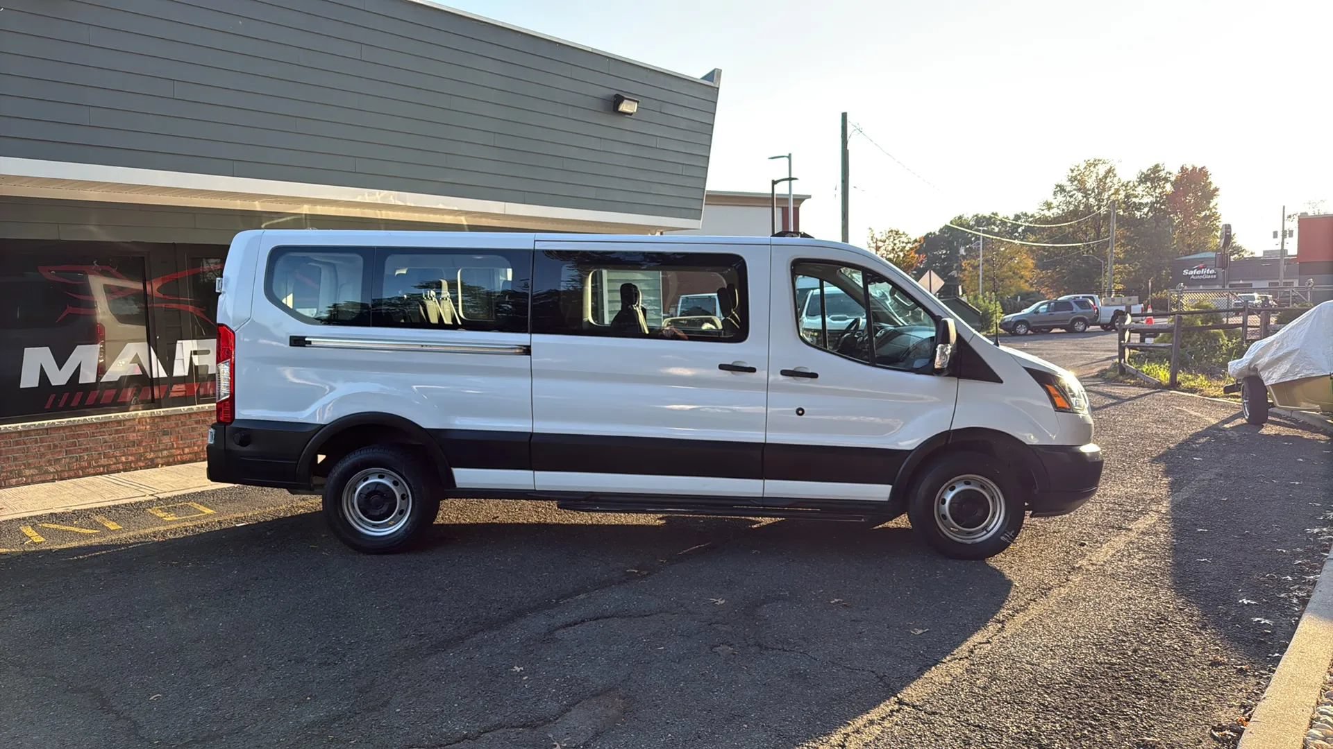 Used 2018 Ford Transit 350 XL RWD image 4