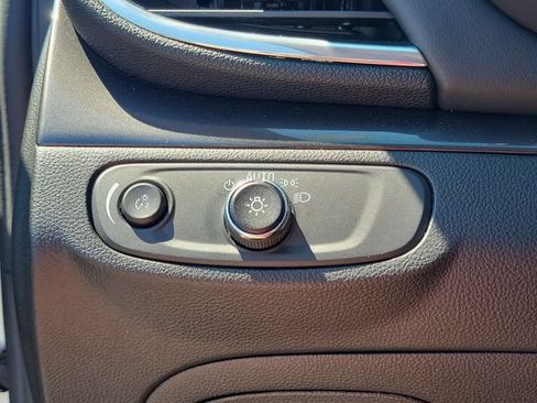 Used 2022 Buick Encore Preferred w/ Safety Package AWD/4WD image 33