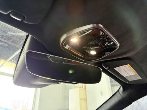 Used 2023 McLaren Artura RWD image 35