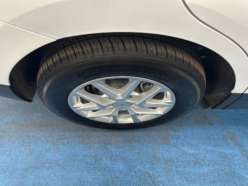 Certified 2024 Chevrolet Equinox LT image 5