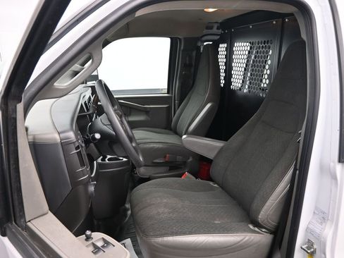 Used 2023 Chevrolet Express 2500 w/ Driver Convenience Package image 18