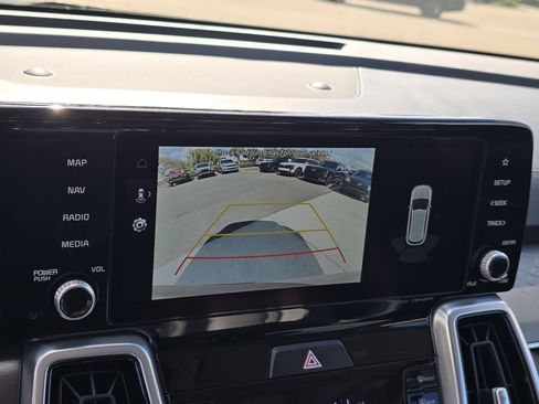 Certified 2022 Kia Sorento SX image 25