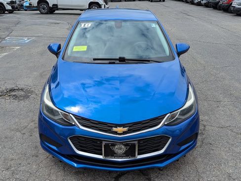 Used 2018 Chevrolet Cruze LT FWD image 3
