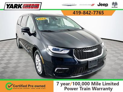 Certified 2024 Chrysler Pacifica Touring-L