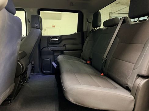 Used 2019 Chevrolet Silverado 1500 Custom w/ Custom Value Package AWD/4WD image 23
