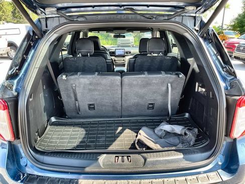 Used 2020 Ford Explorer XLT w/ Equipment Group 202A AWD/4WD image 20