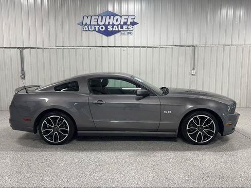 Used 2014 Ford Mustang GT Premium RWD image 1
