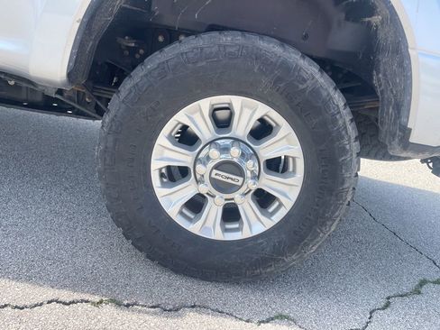 Used 2021 Ford F250 XL w/ STX Appearance Package image 7