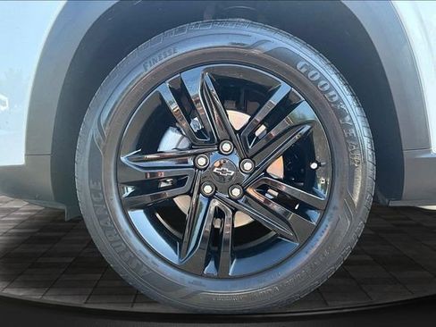 Used 2025 Chevrolet Trax ACTIV w/ Sunroof Package FWD image 33