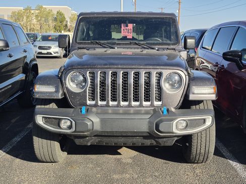 Used 2023 Jeep Wrangler Unlimited Sahara w/ Cold Weather Group AWD/4WD image 2