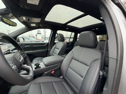 New 2026 GMC Acadia Elevation w/ Elevation Premium Package image 11