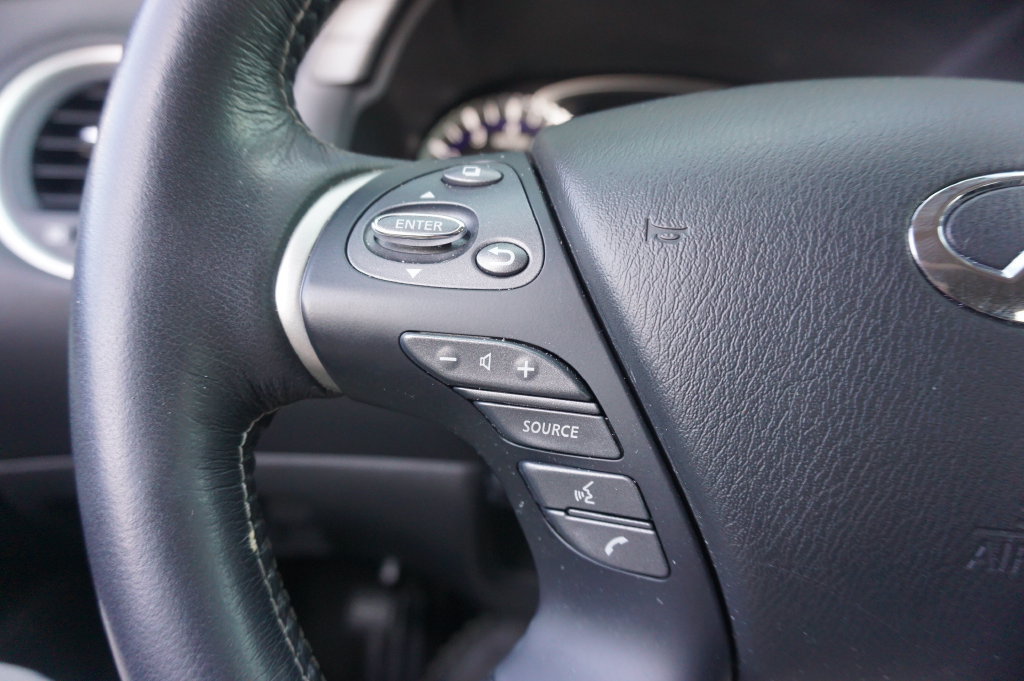 Used 2020 INFINITI QX60 Luxe w/ Essential Package FWD image 8