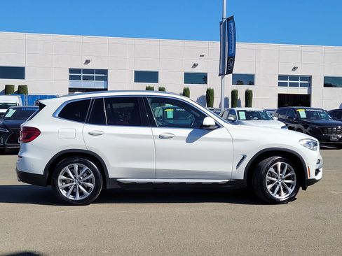 Used 2019 BMW X3 xDrive30i w/ Premium Package image 4