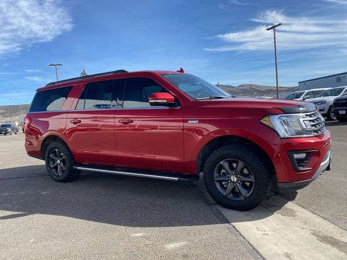 Used 2020 Ford Expedition Max XLT w/ FX4 Off-Road Package image 17