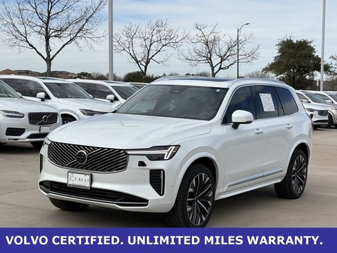 Certified 2025 Volvo XC90 B6 Plus image 3