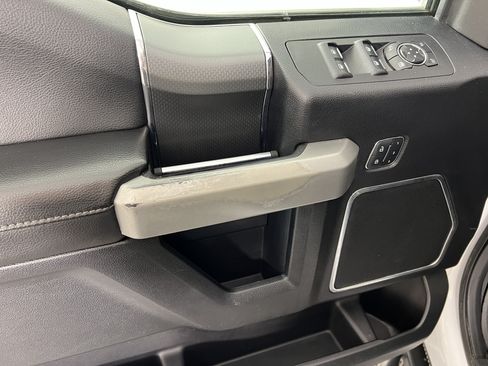 Used 2017 Ford F150 Lariat w/ Equipment Group 502A Luxury AWD/4WD image 17