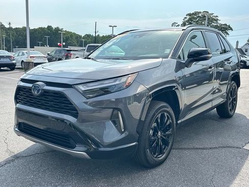 Used 2023 Toyota RAV4 XSE AWD/4WD image 8