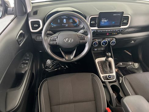 Used 2023 Hyundai Venue Limited FWD image 20