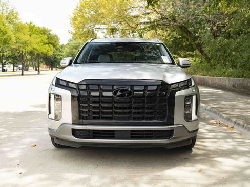 Used 2025 Hyundai Palisade SEL FWD image 3
