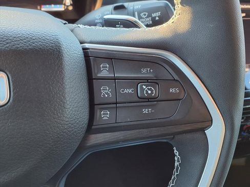 Used 2024 Jeep Grand Cherokee Altitude image 20