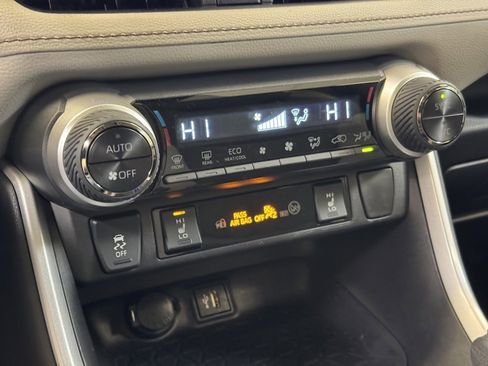 Used 2023 Toyota RAV4 XLE image 38