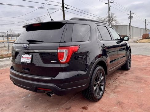 Used 2019 Ford Explorer XLT w/ XLT Sport Appearance Package image 5