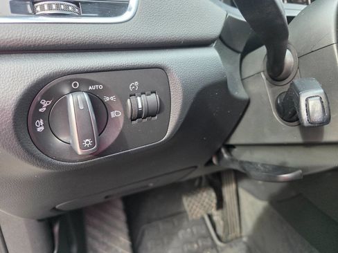 Used 2018 Audi Q3 2.0T Premium w/ Convenience Package image 15