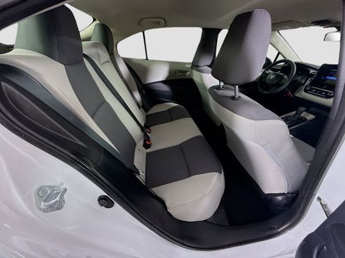 Used 2025 Toyota Corolla LE image 26