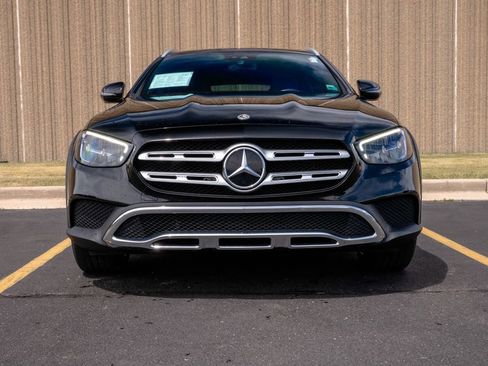 Used 2022 Mercedes-Benz E 450 4MATIC All-Terrain Wagon image 3