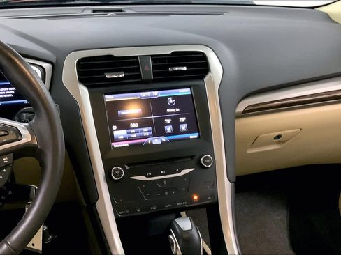 Used 2014 Ford Fusion SE w/ Equipment Group 202A image 5