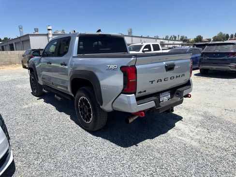 Used 2024 Toyota Tacoma TRD Off-Road w/ TRD Off Road Premium Package AWD/4WD image 5