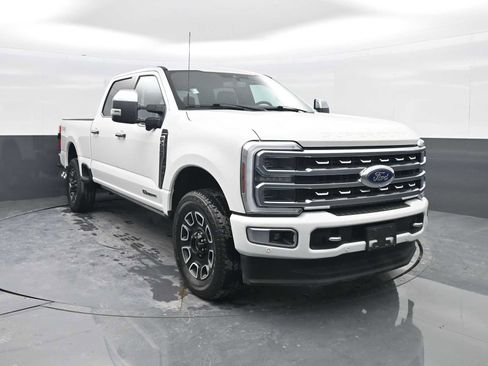 Used 2024 Ford F250 Platinum image 1