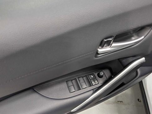 Used 2024 Toyota Corolla Cross XSE image 38