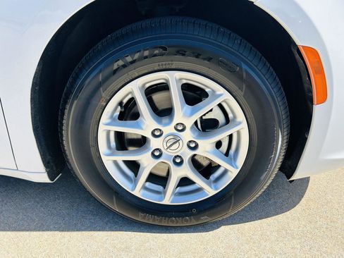 Used 2022 Chrysler Pacifica Touring-L FWD image 40