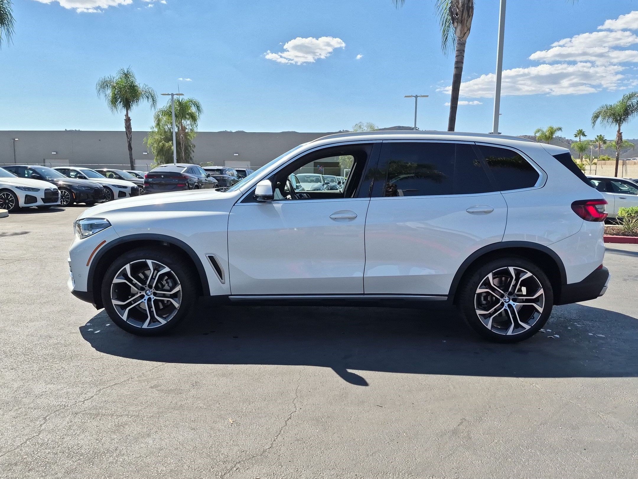 Certified 2022 BMW X5 xDrive40i w/ Climate Comfort Package AWD/4WD image 7
