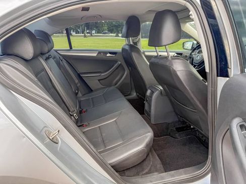 Used 2015 Volkswagen Jetta SE FWD image 22