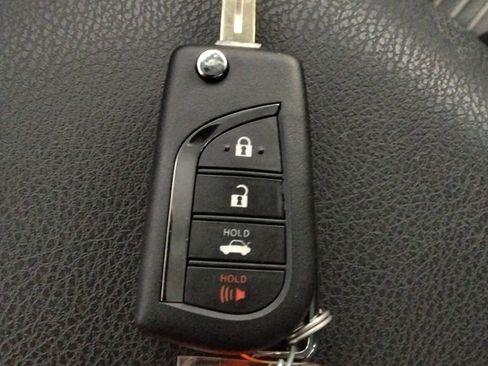 Used 2024 Toyota Camry SE image 41