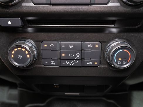 Used 2018 Ford F250 XLT AWD/4WD image 19