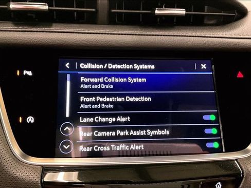 Used 2025 Cadillac XT5 Premium Luxury FWD image 37