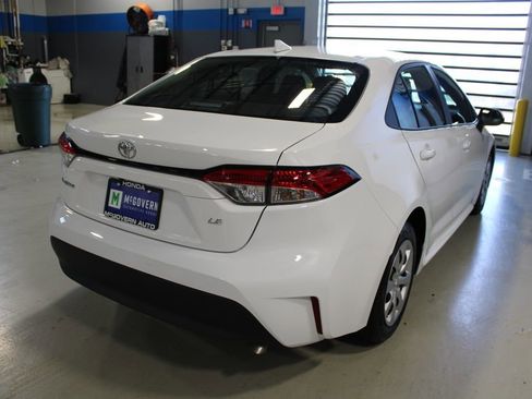 Used 2024 Toyota Corolla LE FWD image 38
