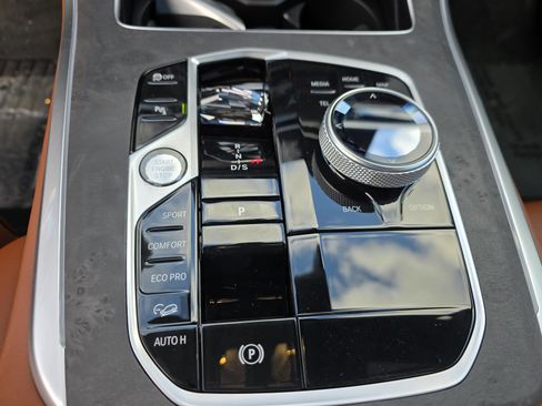 New 2026 BMW X5 xDrive40i w/ Executive Package AWD/4WD image 18