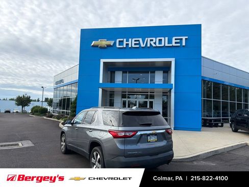 Certified 2019 Chevrolet Traverse LT w/ LT Premium Package AWD/4WD image 3