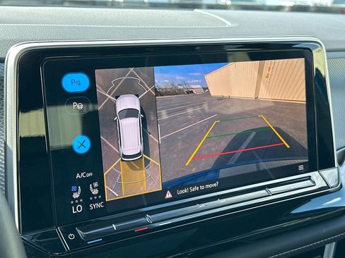 Used 2025 Volkswagen Atlas Cross Sport SEL Premium R-Line image 27