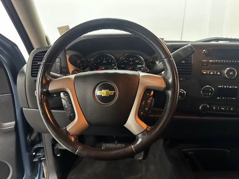 Used 2011 Chevrolet Silverado 1500 LT w/ All-Star Edition AWD/4WD image 3