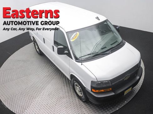 Used 2021 Chevrolet Express 2500 RWD image 3