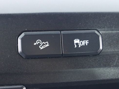 Used 2017 Ford F150 XLT w/ Trailer Tow Package image 21